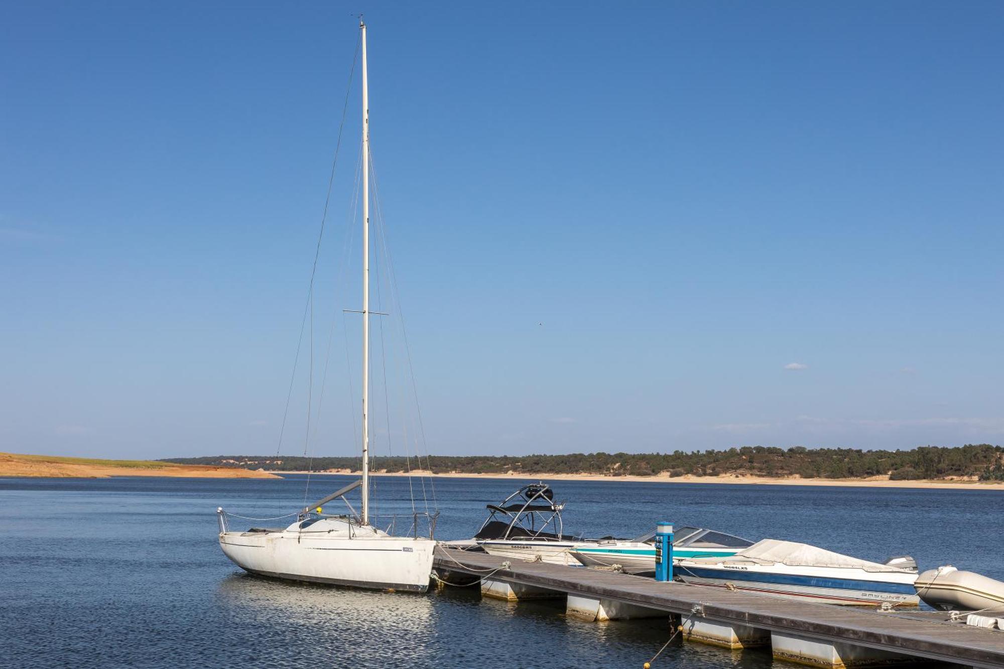 Ap Lago Montargil - Conference & Spa Екстериор снимка Boats at the marina
